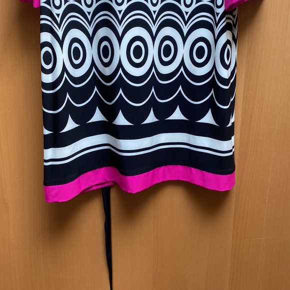 Eliza J Fun patterned mid length and 3/4 sleeve dress - Picture 3 of 5